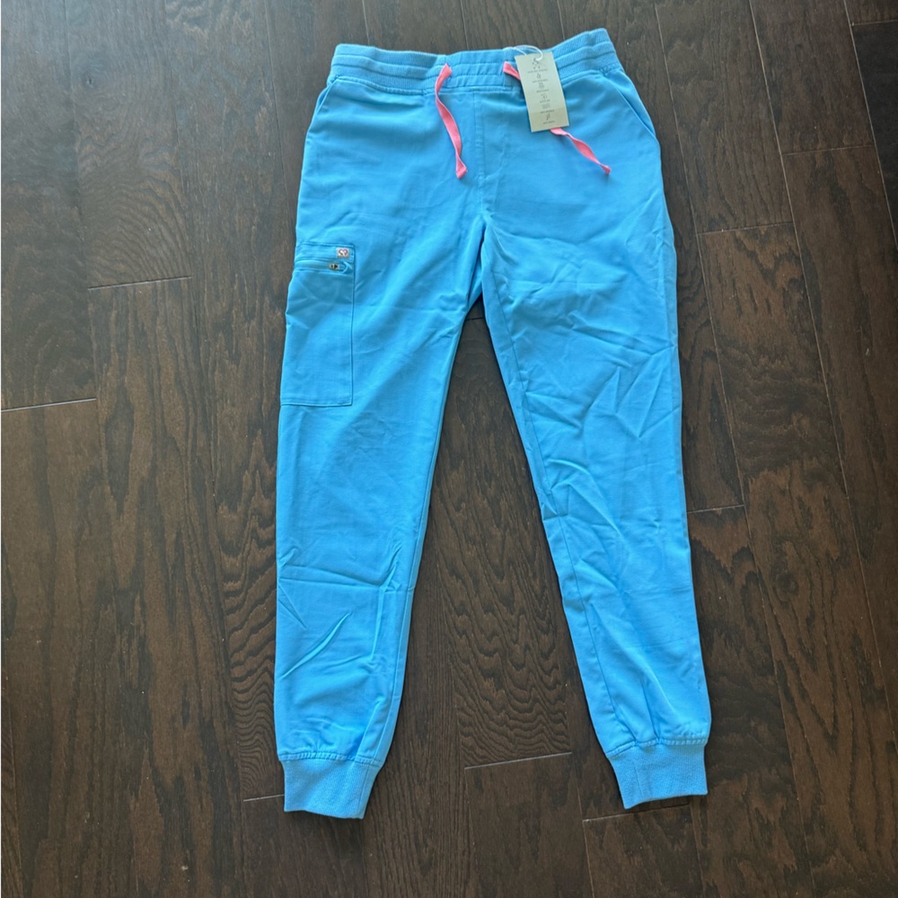 Create Amor women’s Ivy Jogger Scrubs Ceil Blue XS